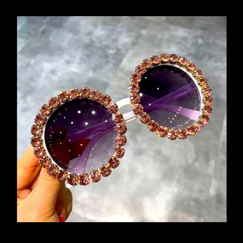 Assorted Sunglasses - Picture 7 of 12